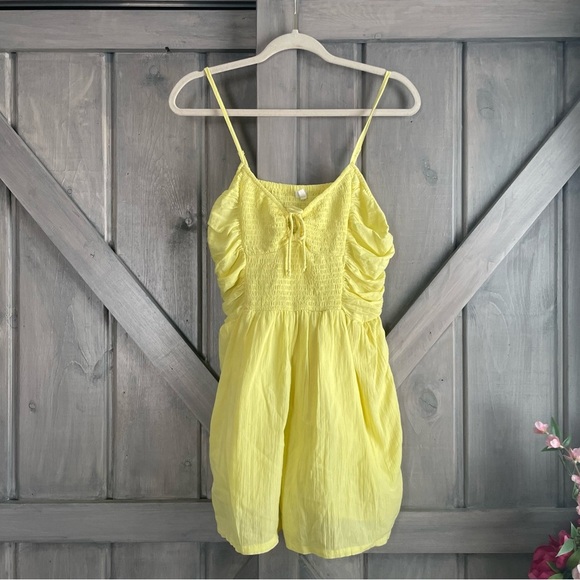 AERIE Smocked Keyhole Romper beach bright sunny yellow smocked flowy lightweight - Picture 4 of 12